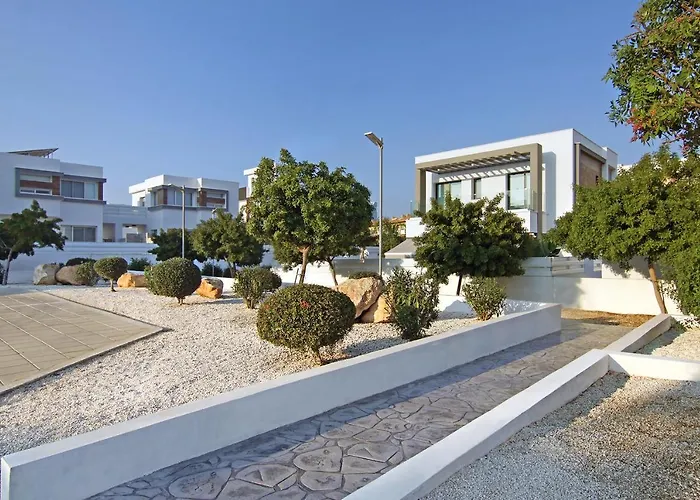 Megan Villa Protaras